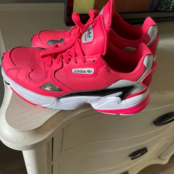Adidas Run Falcon Pink Shoes - Picture 2 of 4